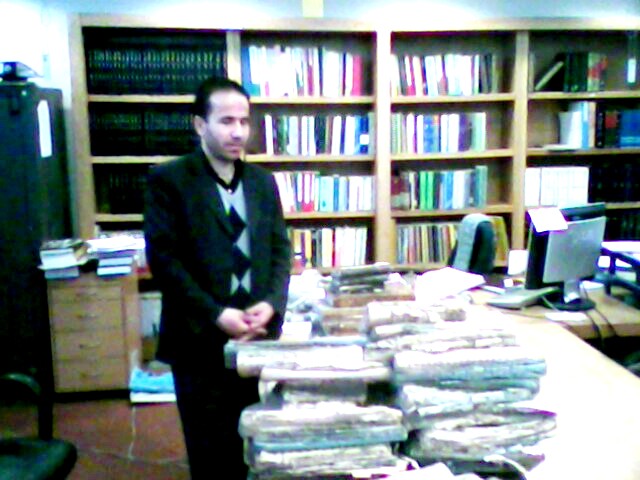 جناب آقای صادق زاده، مسئول واحد کتب خطی کتابخانه ملی